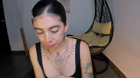 Snapshot of ninamonroee chatting on 13, 2, 2025 ninamonroee online show from 13, 2, 2025
