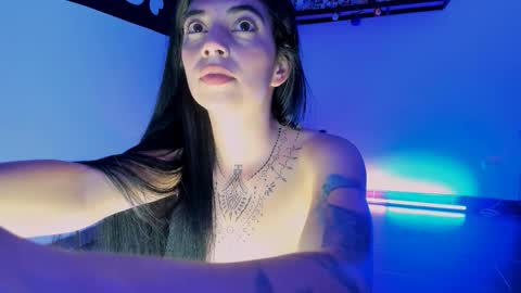 Snapshot of ninamonroee chatting on 8, 3, 2026 ninamonroee online show from 8, 3, 2026
