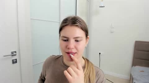 ninarihh online show from 28, 2, 2025