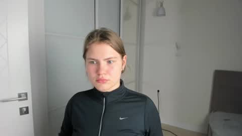 ninarihh online show from 1, 3, 2025