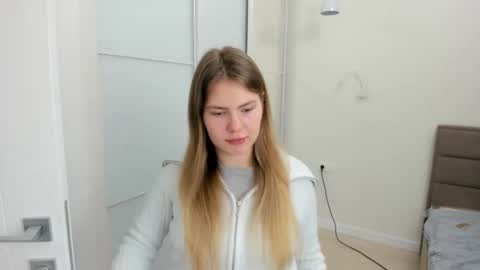 ninarihh online show from 4, 3, 2025