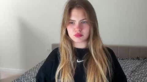 ninarihh online show from 11, 3, 2025