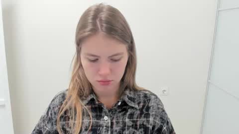 ninarihh online show from 26, 9, 2025