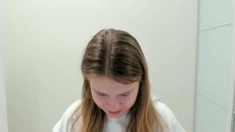 ninarihh online show from 23, 10, 2025