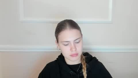 ninarihh online show from 19, 11, 2025