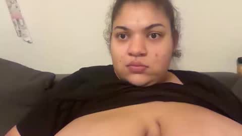 Snapshot of niniberger chatting on 1, 11, 2025 niniberger online show from 1, 11, 2025