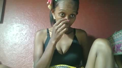 Snapshot of ninie246746 chatting on 12, 1, 2025 ninie246746 online show from 12, 1, 2025