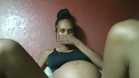 Snapshot of ninie246746 chatting on 12, 3, 2025 ninie246746 online show from 12, 3, 2025