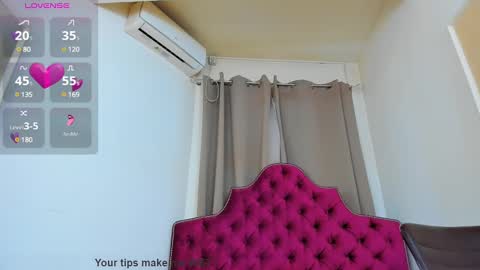 Snapshot of ninna_dee chatting on 9, 1, 2025 nina dee online show from 9, 1, 2025