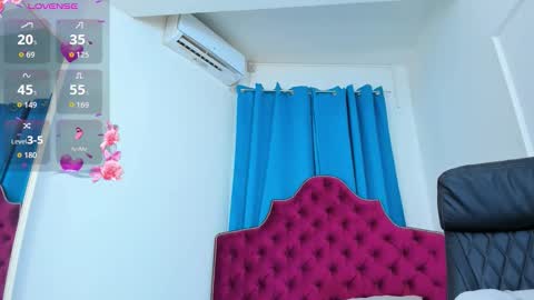 Snapshot of ninna_dee chatting on 17, 9, 2025 nina dee online show from 17, 9, 2025