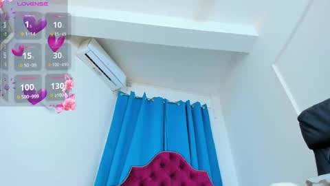 Snapshot of ninna_dee chatting on 18, 9, 2025 nina dee online show from 18, 9, 2025