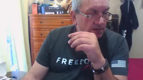 Dennis online show from 1, 11, 2025