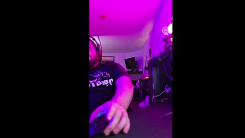 Snapshot of nippsino95 chatting on 27, 9, 2025 HungStepSon online show from 27, 9, 2025