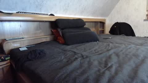 Snapshot of nixan85 chatting on 2, 2, 2025 nixan85 online show from 2, 2, 2025