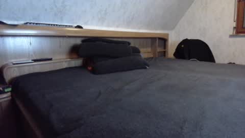 Snapshot of nixan85 chatting on 2, 2, 2025 nixan85 online show from 2, 2, 2025