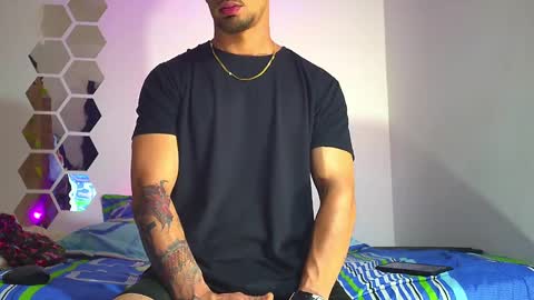 Snapshot of nixon347932 chatting on 10, 12, 2024 Nicolas Muscle online show from 10, 12, 2024