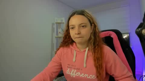 nixy_fresa online show from 15, 10, 2025