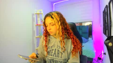 nixy_fresa online show from 17, 10, 2025