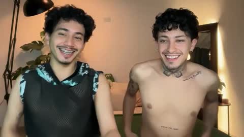 Snapshot of noah_and_steven chatting on 22, 5, 2026 noah_and_steven online show from 22, 5, 2026