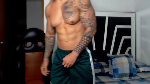 Snapshot of noah_harris01 chatting on 7, 6, 2026 Noah Harris01 online show from 7, 6, 2026