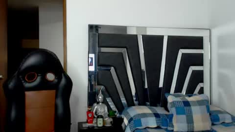 Snapshot of noah_harris01 chatting on 2, 7, 2026 Noah Harris01 online show from 2, 7, 2026