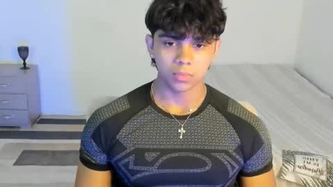 Snapshot of noah_prada14 chatting on 13, 5, 2026 luis navas online show from 13, 5, 2026