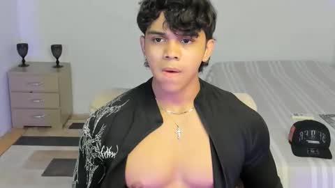 Snapshot of noah_prada14 chatting on 14, 5, 2026 luis navas online show from 14, 5, 2026