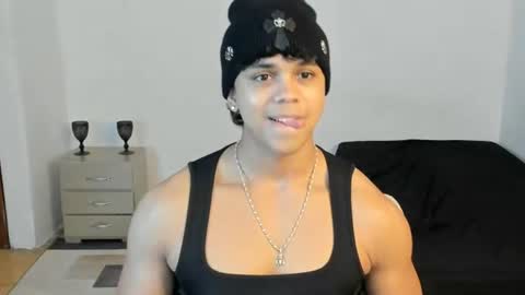 Snapshot of noah_prada14 chatting on 4, 8, 2026 luis navas online show from 4, 8, 2026