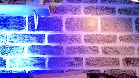    online show from 28, 9, 2025