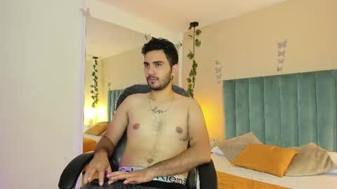 Snapshot of noah_sin_ chatting on 18, 6, 2026 noah sin online show from 18, 6, 2026