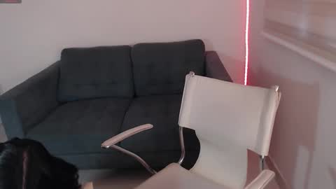 noah_white3 online show from 27, 2, 2025