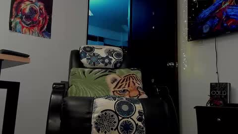 LIAM- noah online show from 12, 1, 2025