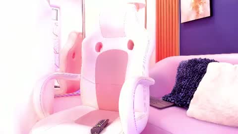 Snapshot of noahh_saenz chatting on 28, 6, 2026 Noah online show from 28, 6, 2026