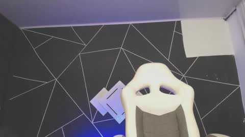 noahlafforet online show from 3, 10, 2025