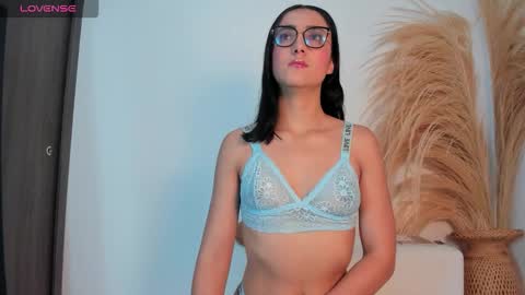 Noami Rose  online show from 4, 2, 2026