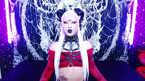 caroline online show from 30, 4, 2026