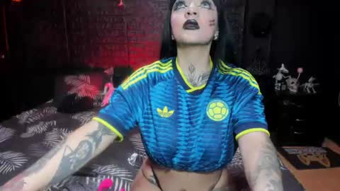 Snapshot of noctara_voss chatting on 19, 6, 2026 Ann online show from 19, 6, 2026