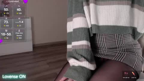 noelleneptune online show from 17, 4, 2026