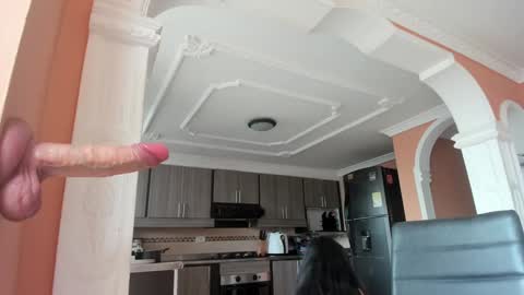  In instagram dayhannanoemi online show from 26, 9, 2025