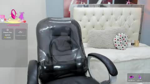 Snapshot of noha_scott chatting on 9, 5, 2026 Noha Scott online show from 9, 5, 2026