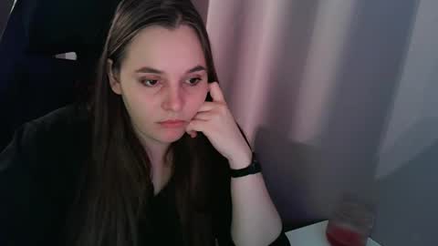 noir_ember_ online show from 23, 10, 2025