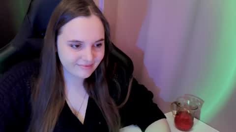 noir_ember_ online show from 7, 2, 2026