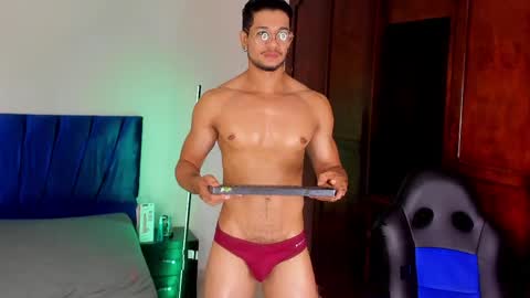 Im Nolan  online show from 7, 4, 2026