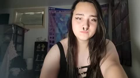 Snapshot of nonbinarybeauty20 chatting on 15, 2, 2025 nonbinarybeauty20 online show from 15, 2, 2025