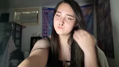 Snapshot of nonbinarybeauty20 chatting on 15, 2, 2025 nonbinarybeauty20 online show from 15, 2, 2025