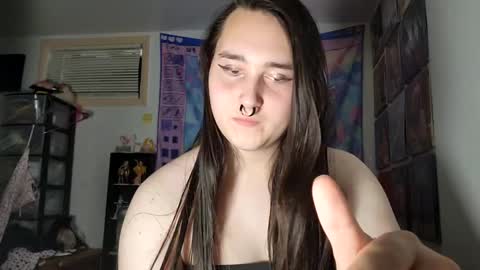 Snapshot of nonbinarybeauty20 chatting on 22, 2, 2025 nonbinarybeauty20 online show from 22, 2, 2025