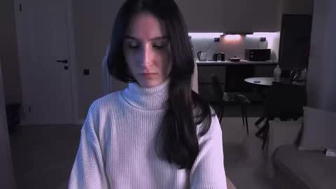 Hazel online show from 4, 11, 2025