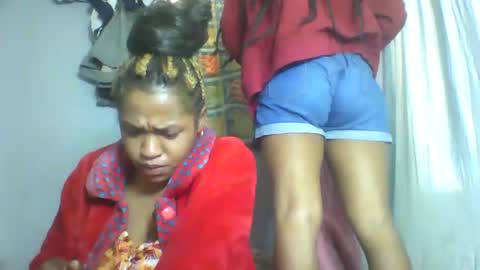 Snapshot of nosminah01 chatting on 14, 9, 2025 nosminah01 online show from 14, 9, 2025