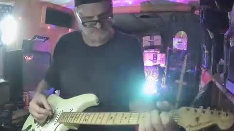 notflamingfart online show from 14, 4, 2026