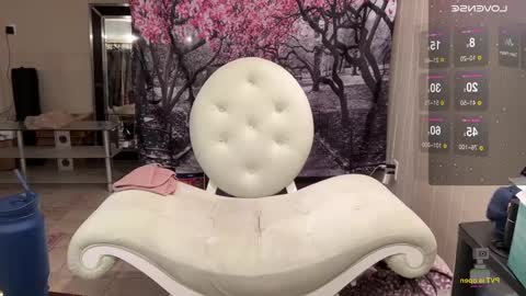 NotUrBabyMoms online show from 26, 2, 2025